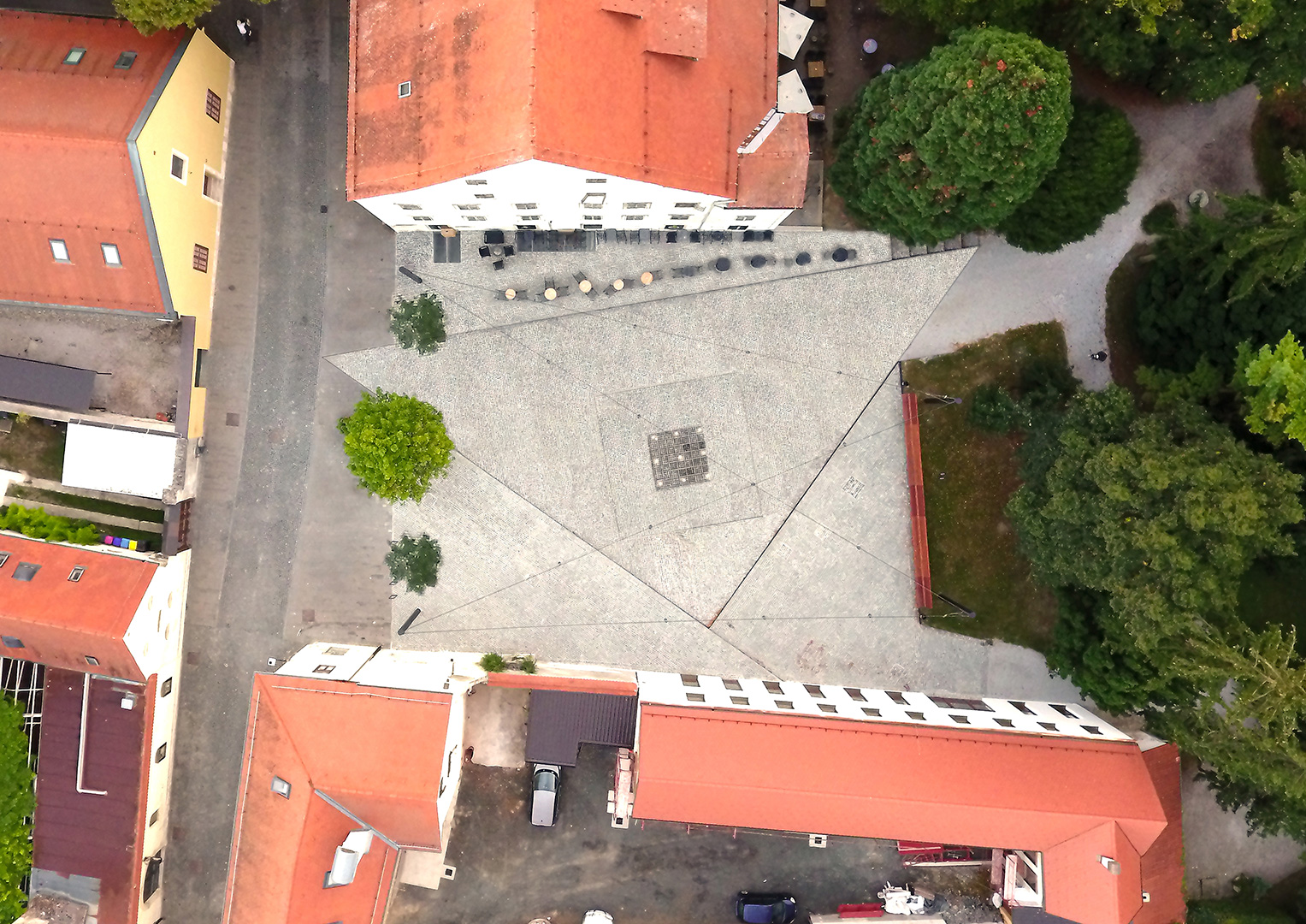 Javni prostor uz palaču Zakmardy